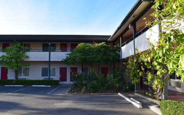 Rose Garden Inn