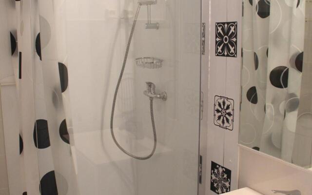 Appartement Balaruc-les-Bains, 1 pièce, 4 personnes - FR-1-503-31