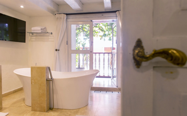 Leones de Alba Hotel Boutique