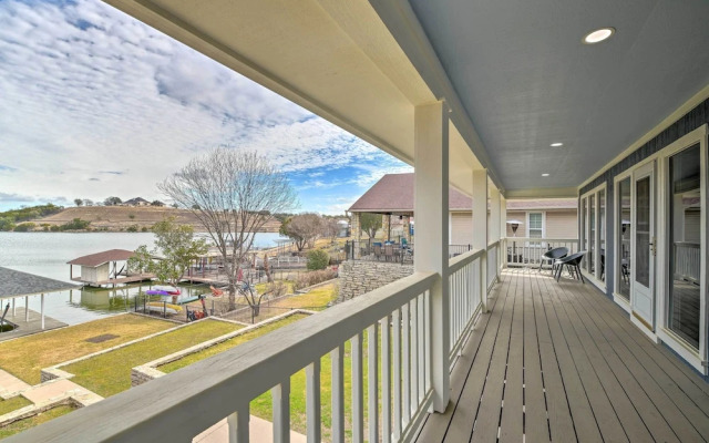 Lake Dayz Granbury Retreat w/ Private Dock!