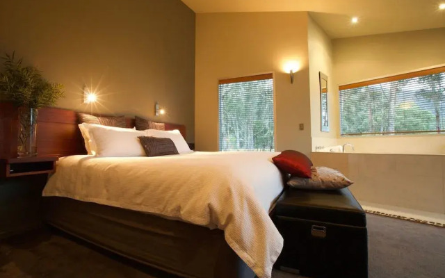 Ironstone Romantic Couples Retreat