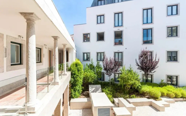 Lisbon Palace Apartment