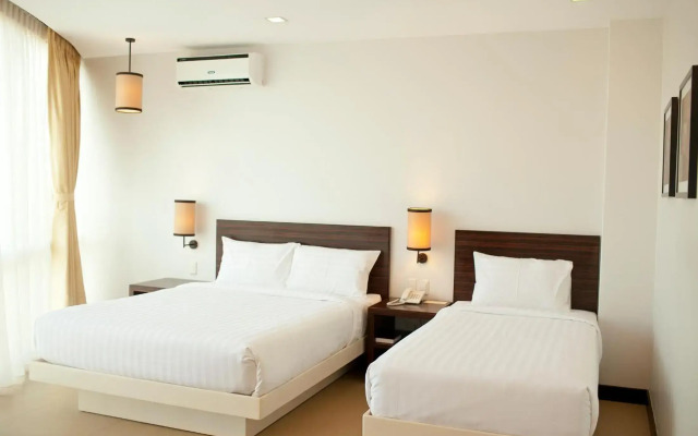 D' Hotel and Suites