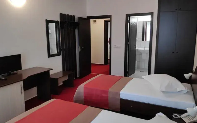 Hostel Caliman