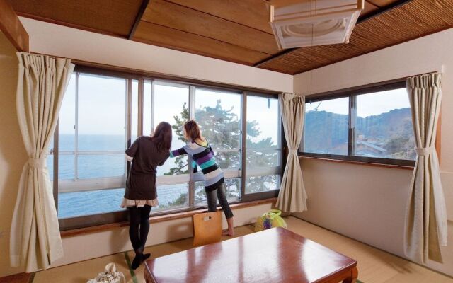 Hoshi Hotel