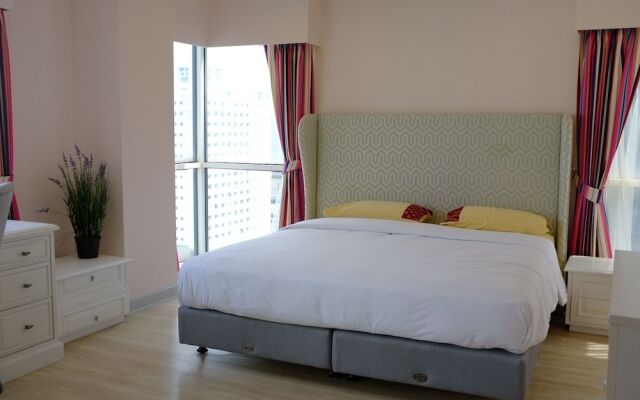 Luxury Penthouse on Sukhumvit Area