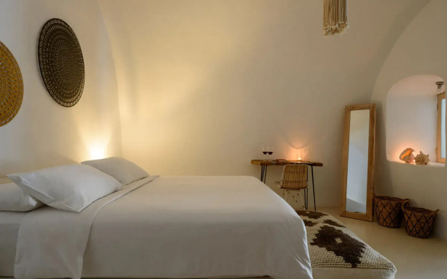Santorini Suite Home