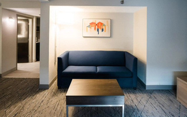 Holiday Inn Express & Suites Knoxville-North-I-75 Exit 112 by IHG