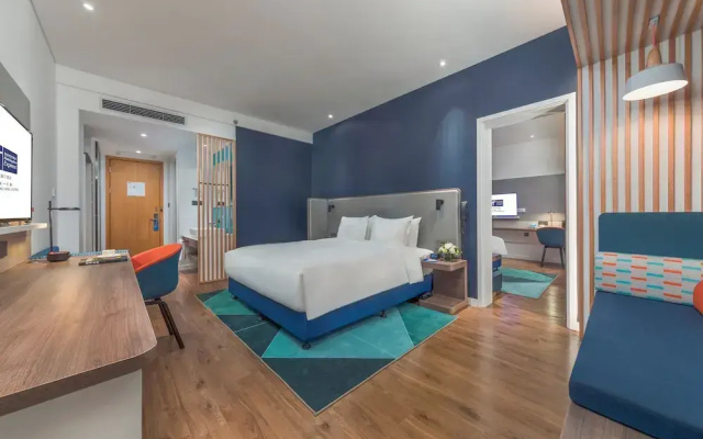 Holiday Inn Express Qingdao Chengyang Central