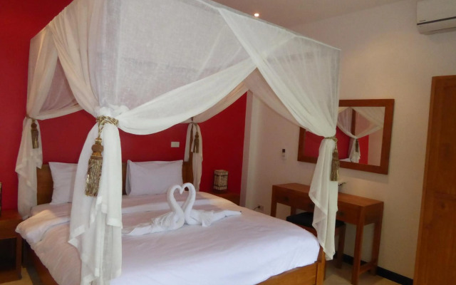 VIP Chain Resort Pool Villa