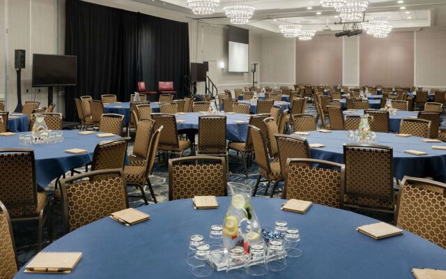 Juniper Hotel Cupertino, Curio Collection by Hilton