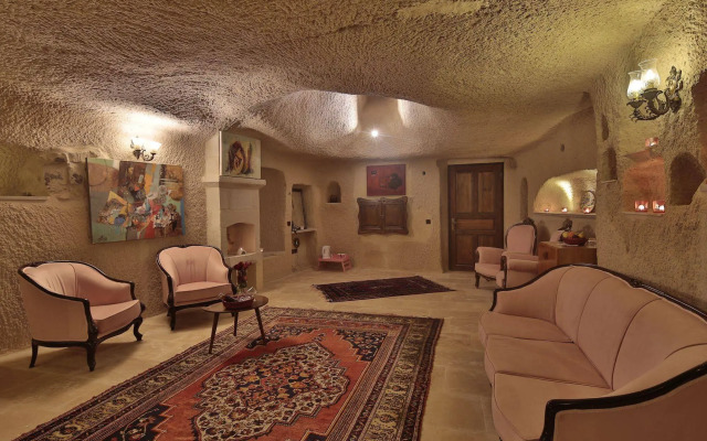 Yaren Cave House