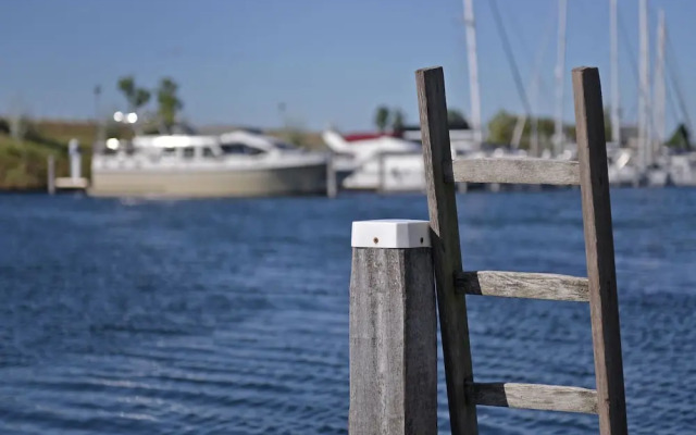 Water Villa Kortgene by Veerse Meer