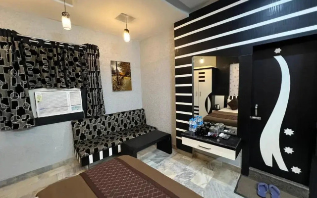 Hotel Sabera by OYO Rooms