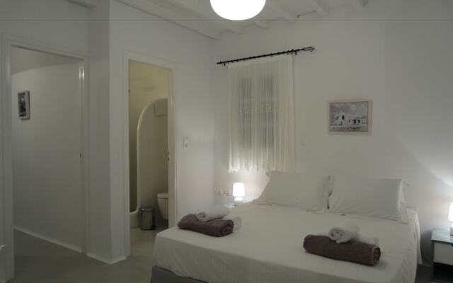 Mykonos Scorpion Beachfront Suites