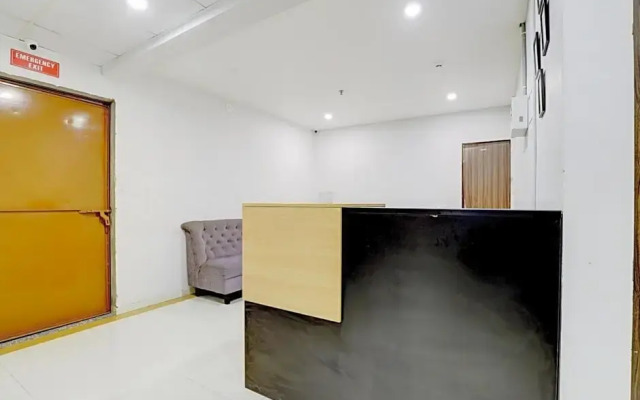 OYO SilverKey 80945 Ace Hotel