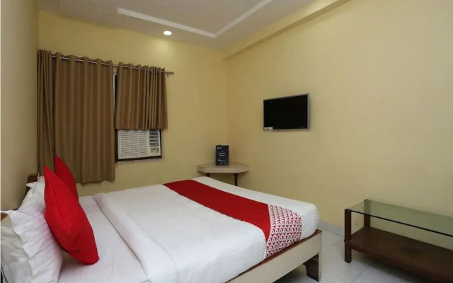 OYO 12546 Hotel Madhuban