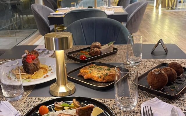 Kingdom Luxury Hotel