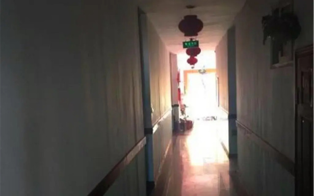 Da Lian Chun Yuan Hostel