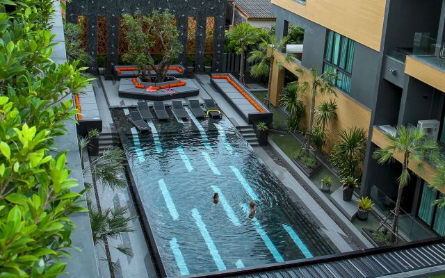 Glam Habitat Hotel