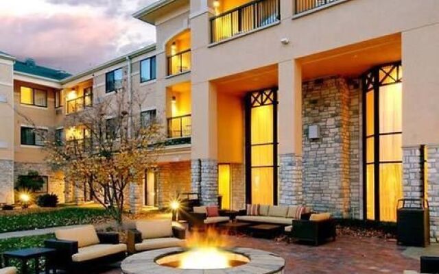 Courtyard Springfield Airport