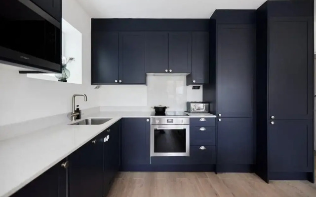 The Wembley Park Gem - Lovely 2bdr Flat With Balcony