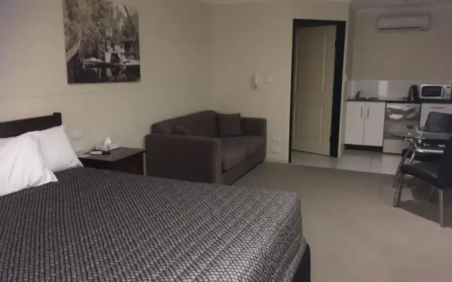 Balranald Club Motel