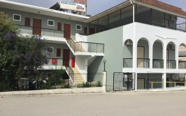 Thomas Apartments