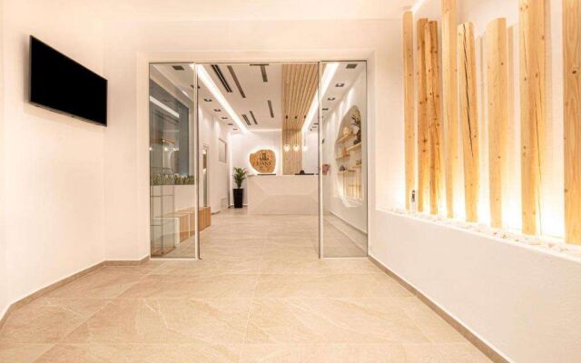 Liana Beach Hotel & Spa