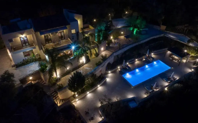 Serenity River Villa