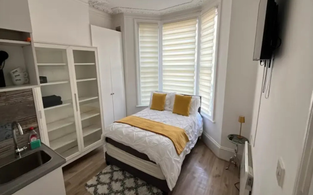 OYO Tottenham Stadium Stays