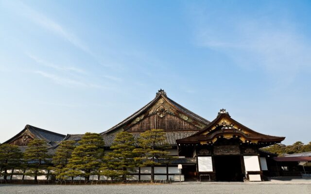 The General Kyoto Takatsuji Tominokoji