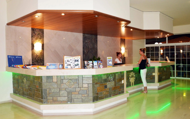 Euroxenia Marathon Hotel