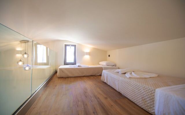 Manthos Beachfront Luxury Suite