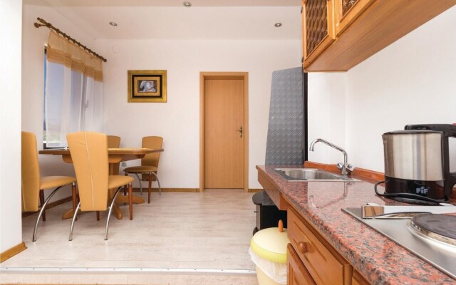 Beautiful Home in Klenovica With 7 Bedrooms and Wifi