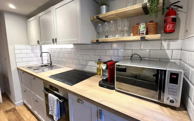 Stylish Studio Apartment in Clifton Village