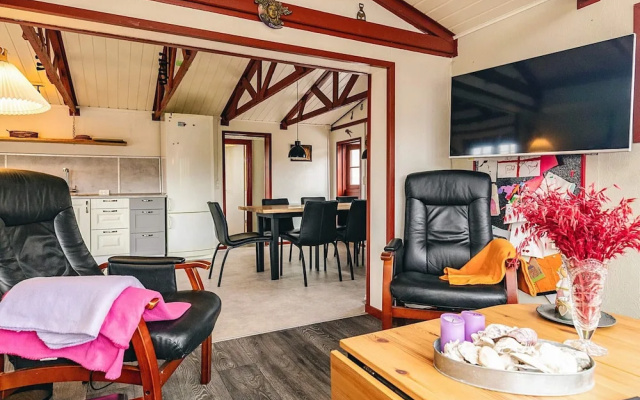 6 Person Holiday Home in Logstor