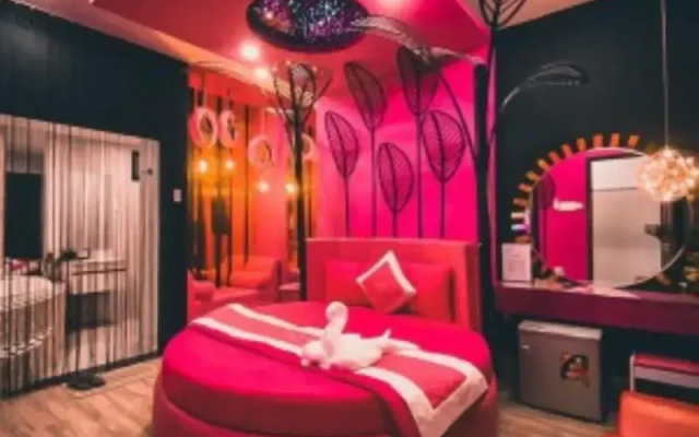 Tan Binh Hotel by ZUZU