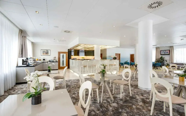 Hotel Silenzio