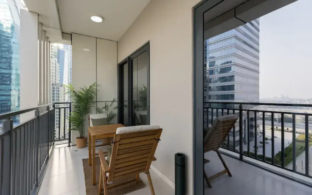 Quiet 1BR with river view