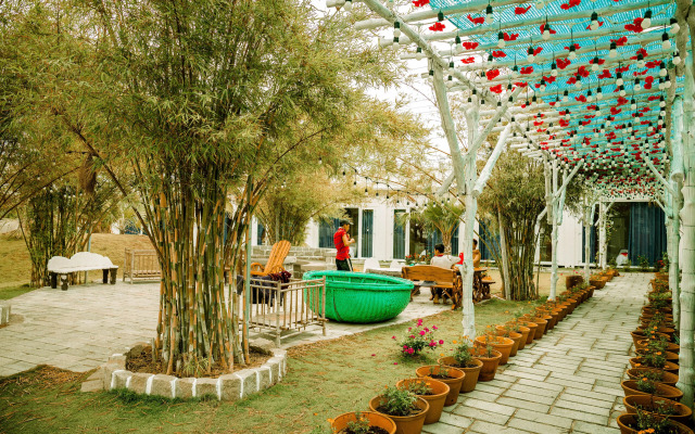 Suoi TIen Hills Hotel