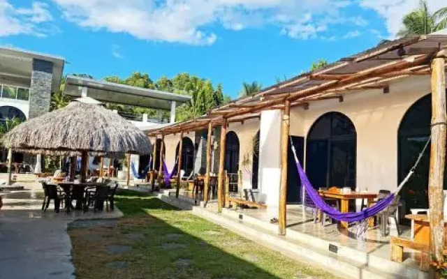 Show Pony Beach Resort