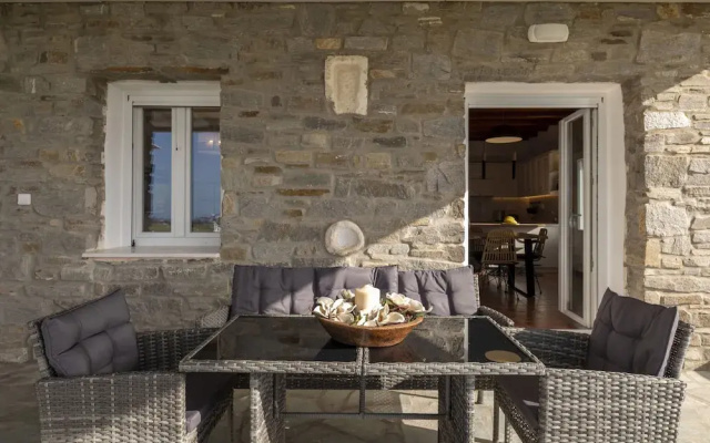 Myrsini Traditional Hillside Cottage
