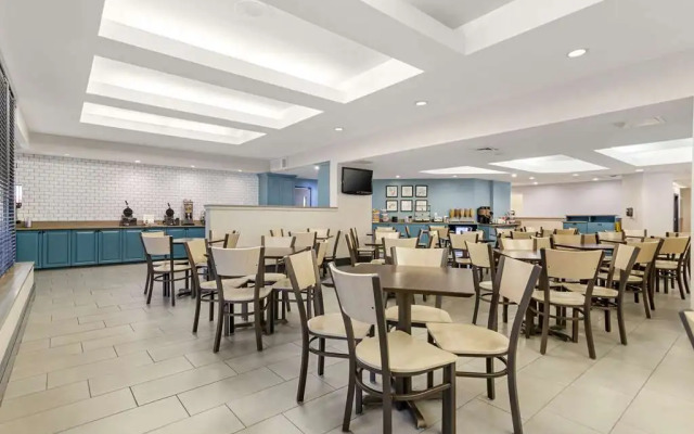 Country Inn & Suites by Radisson, Atlanta Galleria/Ballpark, GA