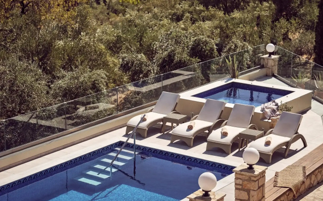 Lithakia Balcony Villa