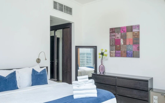 LUX Holiday Home - Silverene Towers 2 - Apartment in ดูไบ - Photo 5