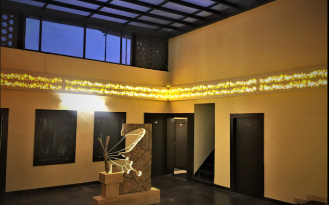 Bharat Hotel