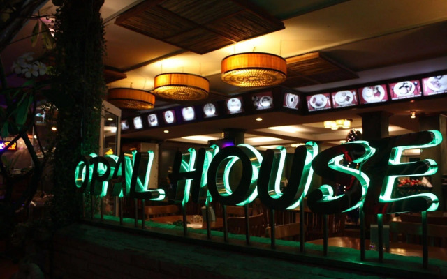 Opal House Hotel & Restaurant