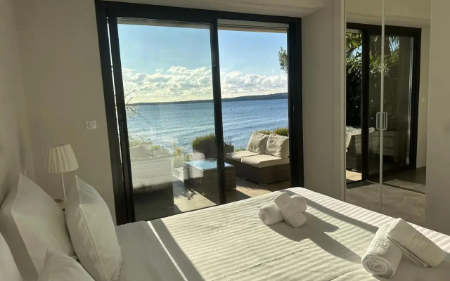 ADRIANA by Terry's Homes WATERFRONT SEAVIEW BEACH - Apartment in Cannes - Photo 5