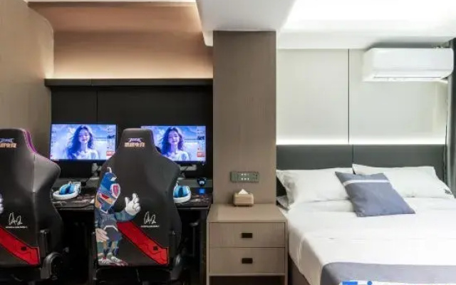 Jiaqi Electric Sports Hotel (Shenyang Forbidden City Branch)